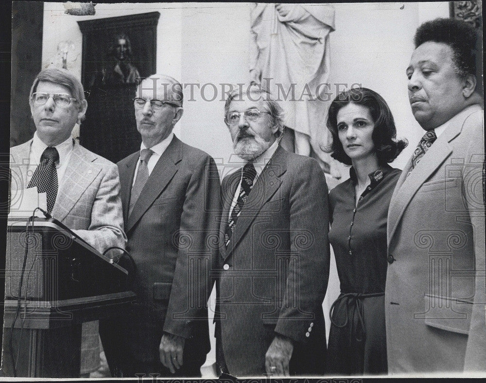 1974 Press Photo Rev Eugene Bartlett Murray Rothman Mrs Michael Dukakis - Historic Images