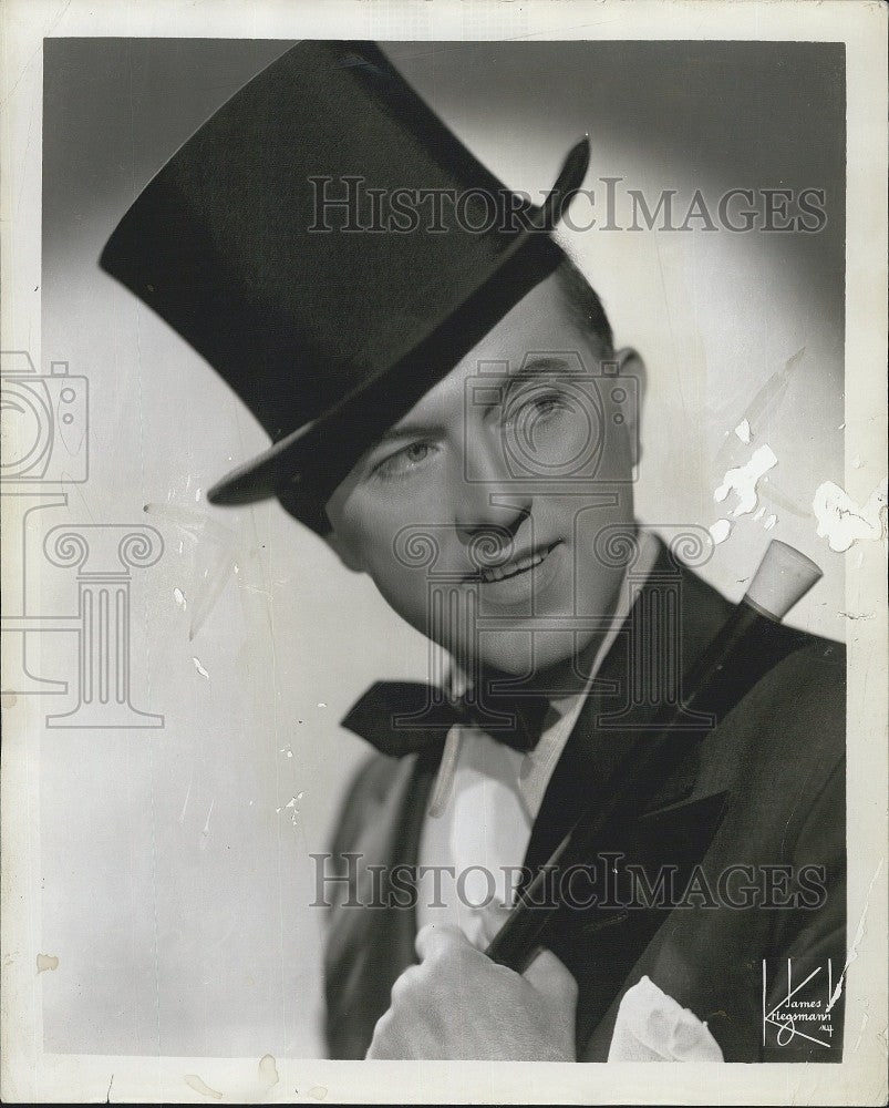 1946 Press Photo Singing start of Ziegfelds &quot;Follies&quot;, John Steel - Historic Images