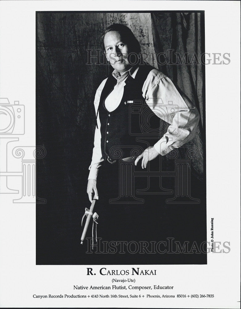 1998 Press Photo R. Carlos Nakai - Historic Images