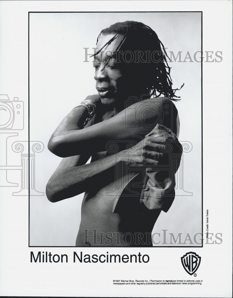 1997 Press Photo Brazilian singer-songwriter and guitarist Milton Nascimento - Historic Images