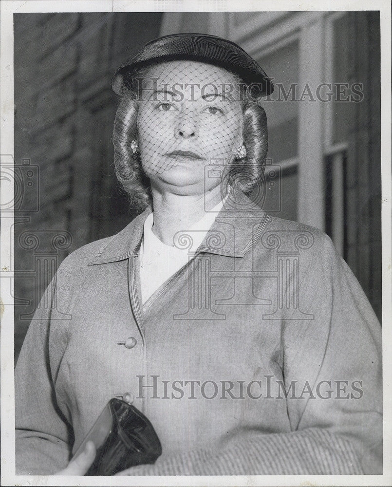 1958 Press Photo Mrs. Ann Travers, wife of suspended Patrolman John Travers - Historic Images