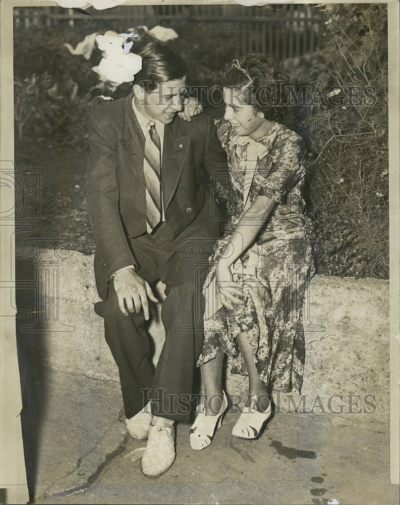 1937 Press Photo Anthony Medeiros 7 child bride Evelyn Lupo - Historic Images
