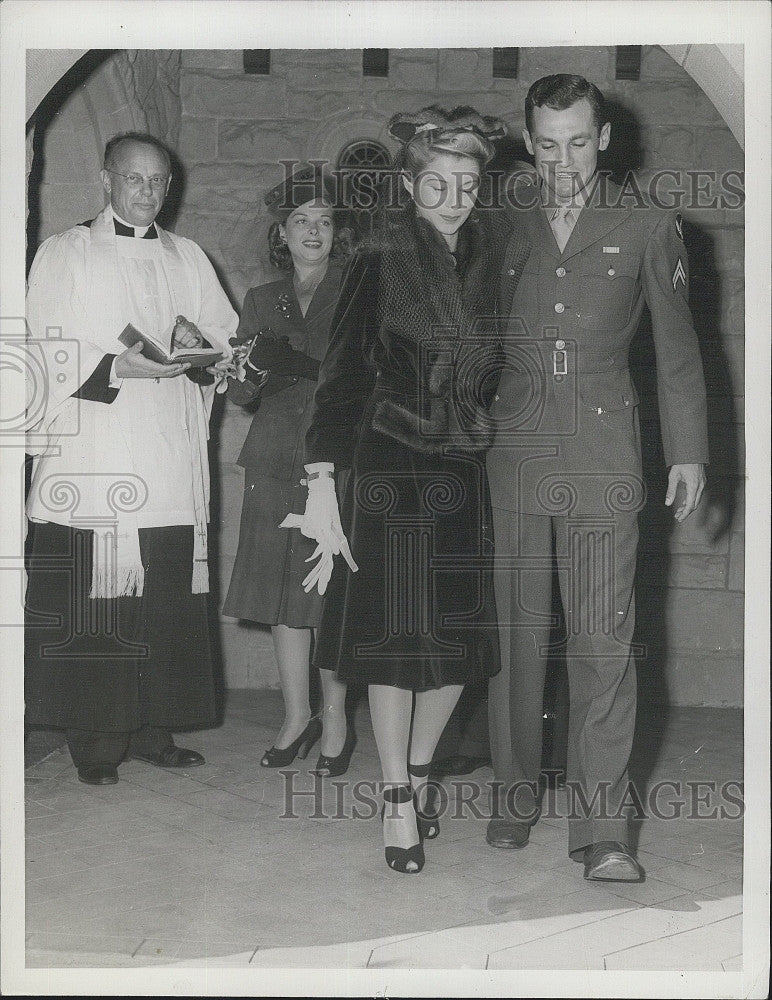 1942 Press Photo Corp. Lawrence Tibbett Jr and Wife Edith Ernestine Witte - Historic Images