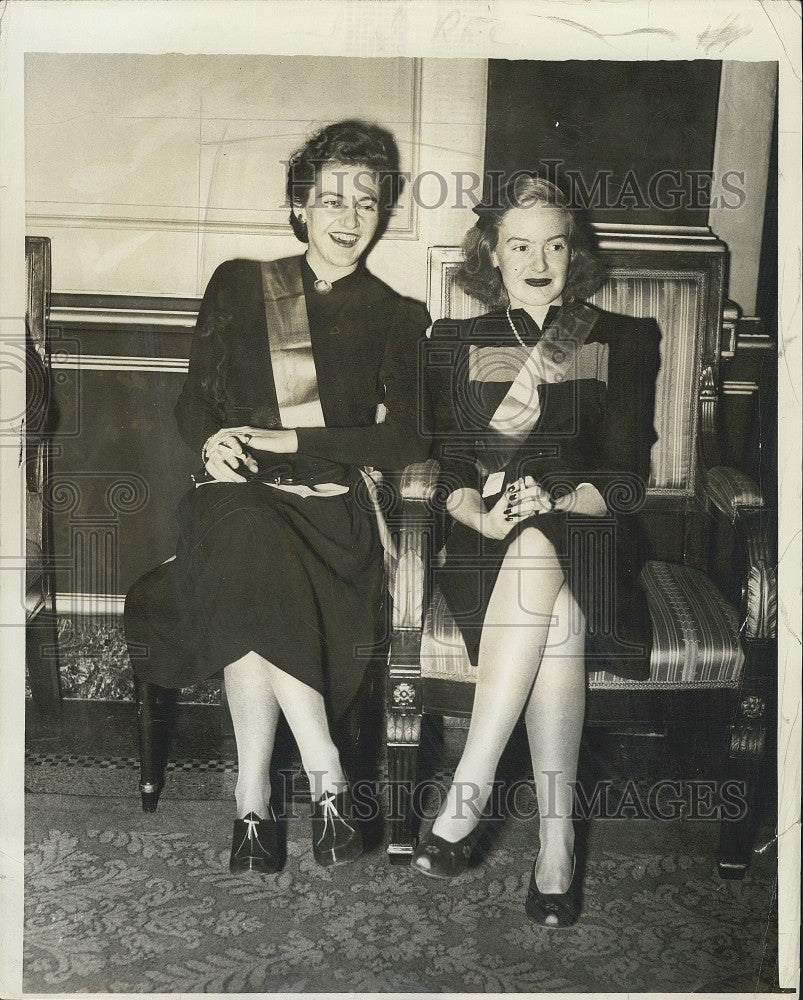 1940 Press Photo Edith Moffat, Barbara Bigelow - Historic Images