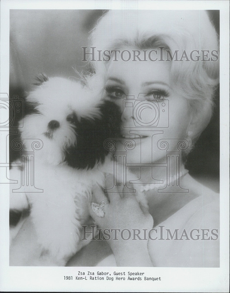 1981 Press Photo Actress Zsa Zsa Gabor,guest speaker Ken L ration Dog Awards - Historic Images