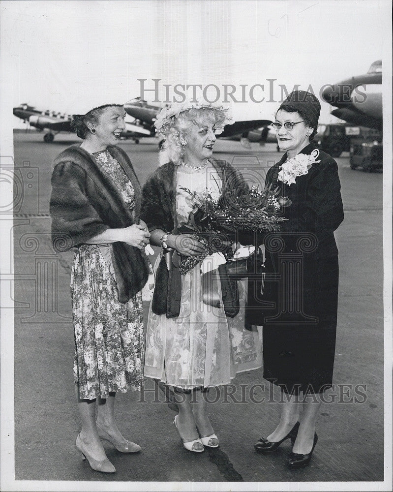 1960 Press Photo Miss Marie Sullivan, Mrs. Mary Powers, Mrs. Florence Green - Historic Images