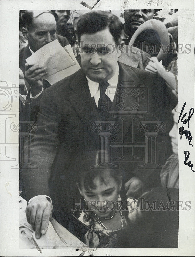 1940 Press Photo Mexican General Manuel Avila Camacho casting Ballot - Historic Images