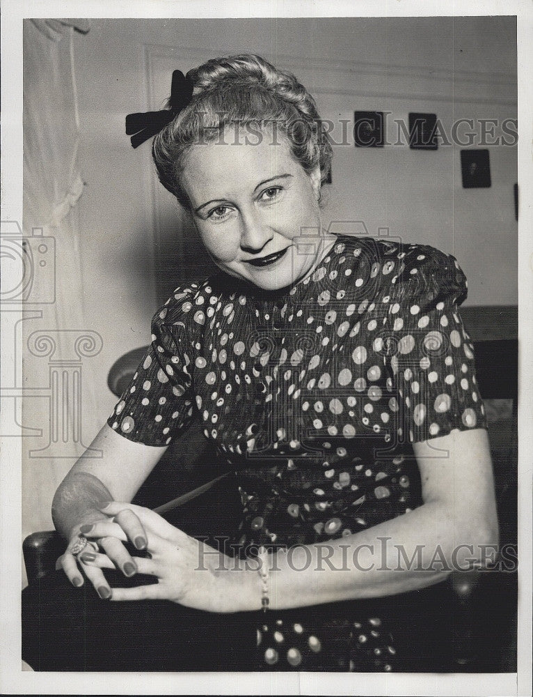 1939 Press Photo Mrs. Florence Camp, whose testimony helped convict Fritz Kuhn - Historic Images