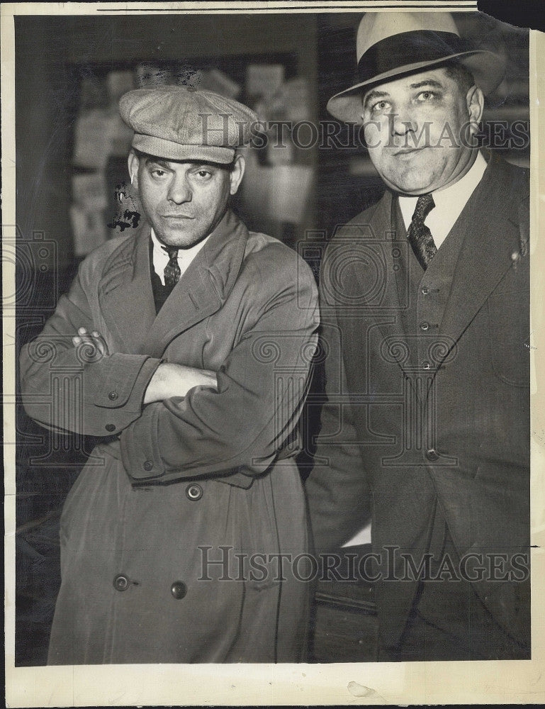 1935 Press Photo Suspect Eugenio Camaiani, Police William Goulston - Historic Images