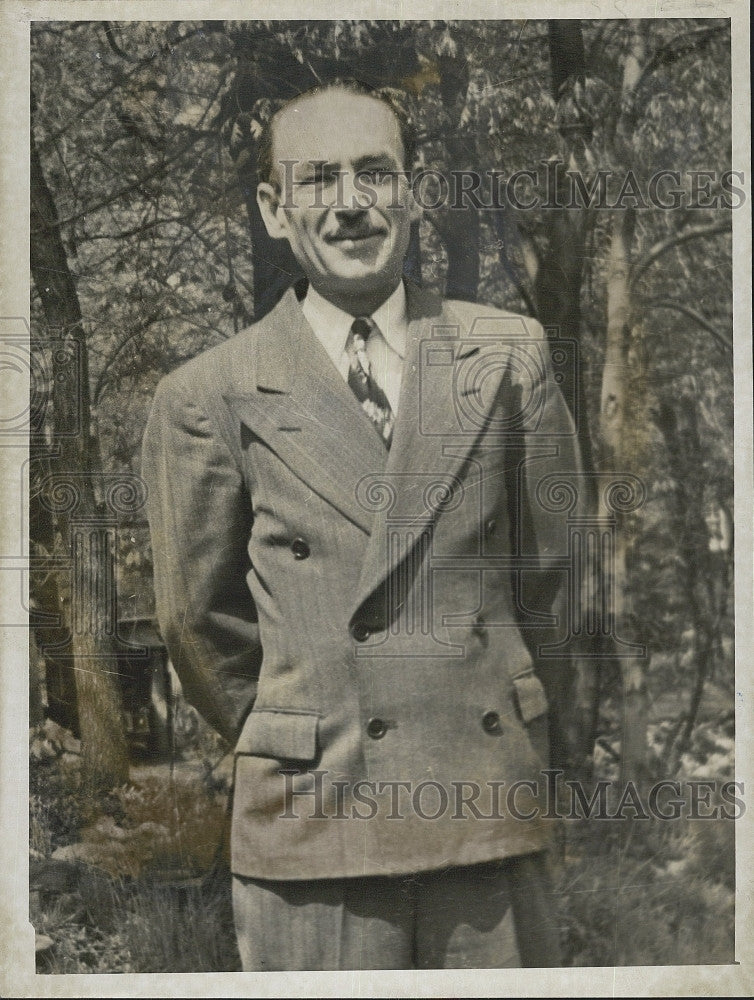 1946 Press Photo Dr. Charles Cameron - Historic Images