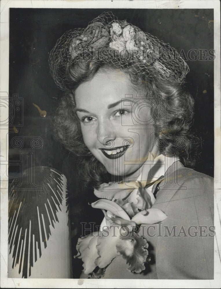 1941 Press Photo Betty Cordon,Glamour Girl 1941 - Historic Images