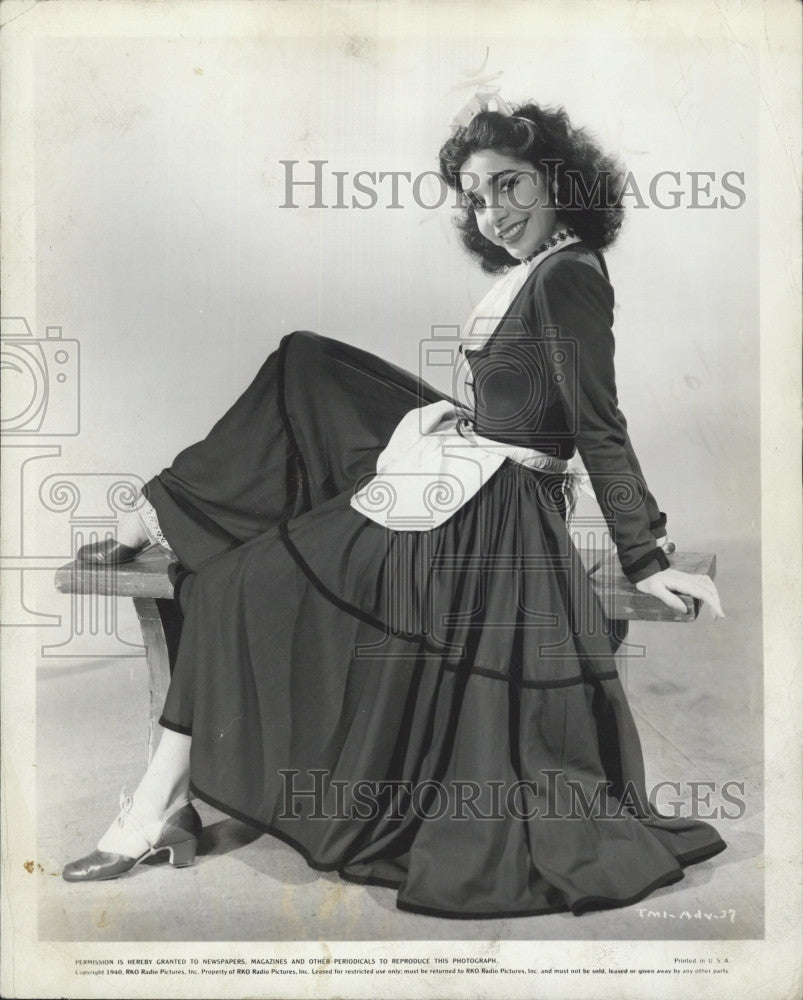 1941 Press Photo Actress Victoria Cordova In &quot;South American Song&quot; RKO Pictures - Historic Images