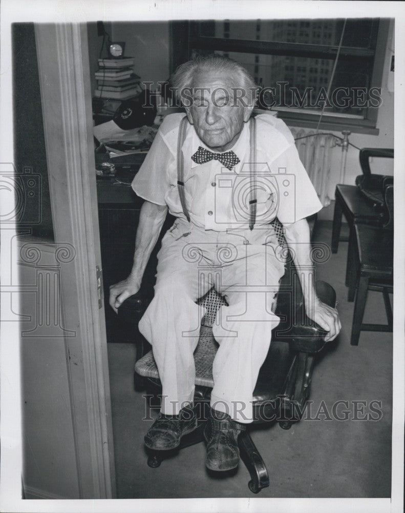 1953 Press Photo Bernard  MacFadden,publisher - Historic Images