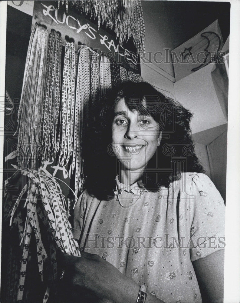 Press Photo The Queen of the show laces Lucy MacKall - Historic Images