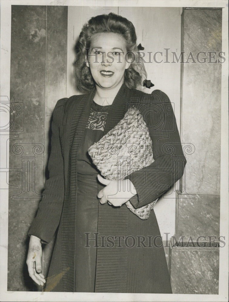 1944 Press Photo Winifred Wintrow - Historic Images