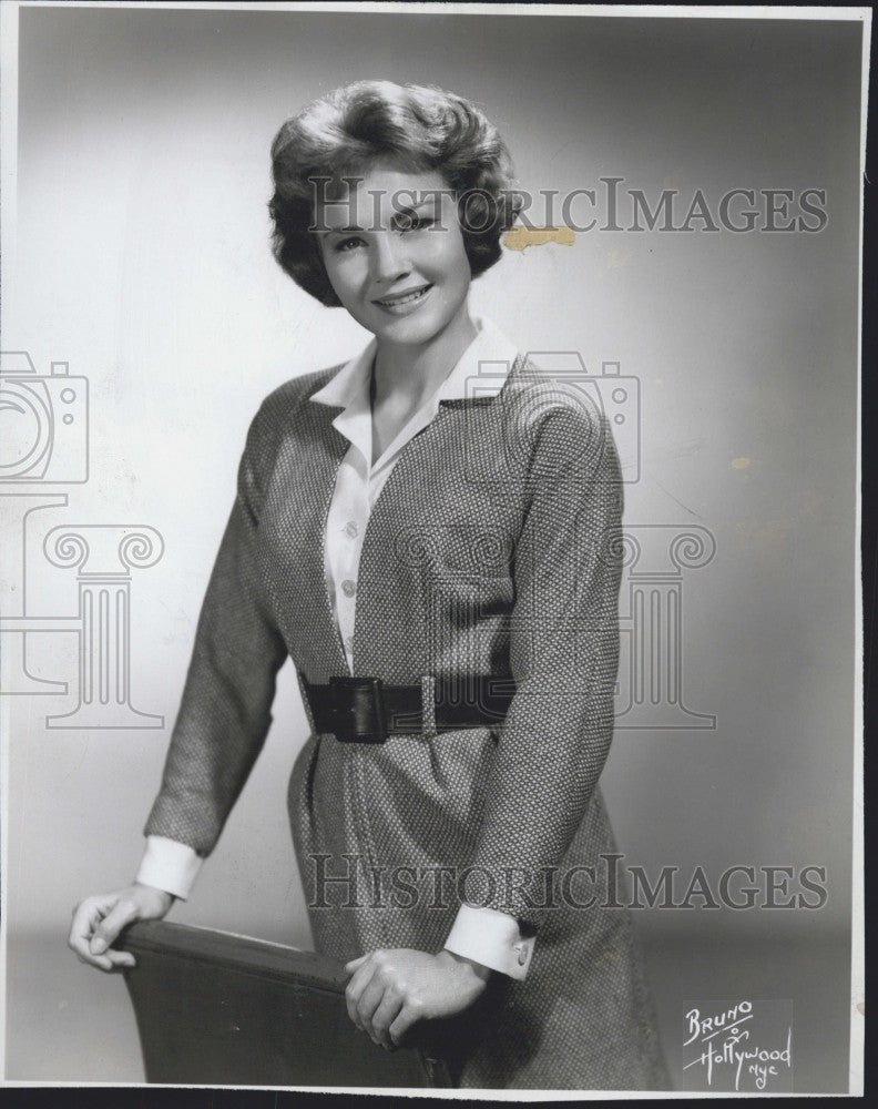 Press Photo Wynne Miller "Our Five Daughters" Television Actor - Historic Images