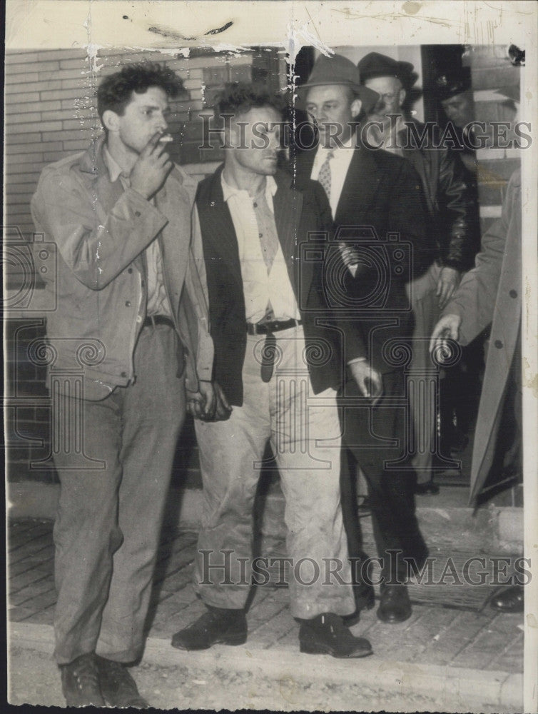 1946 Press Photo recaptured escapees Philip Comer and W. Walter Lake - Historic Images