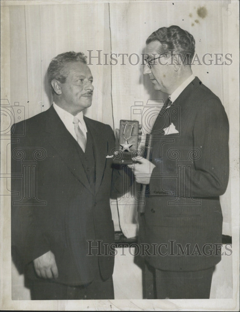 1952 Press Photo Philip Kramer, Giovanni Formichella - Historic Images