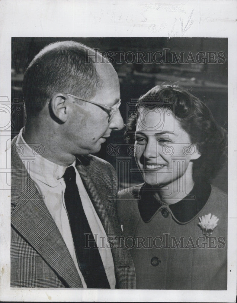 1952 Press Photo Erle Jolson, husband Norman Krasna - Historic Images