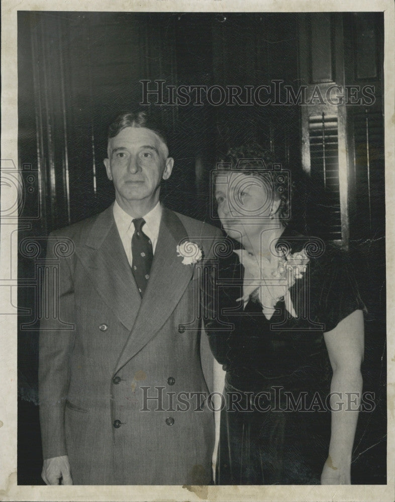 1950 Press Photo Mr. &amp; Mrs. Michael F. Powers - Historic Images