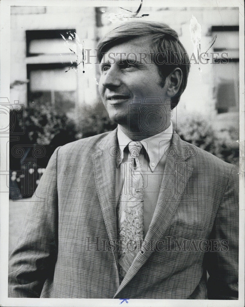 1971 Press Photo Socialist Party Candidate for Mayor, John E. Powers - Historic Images