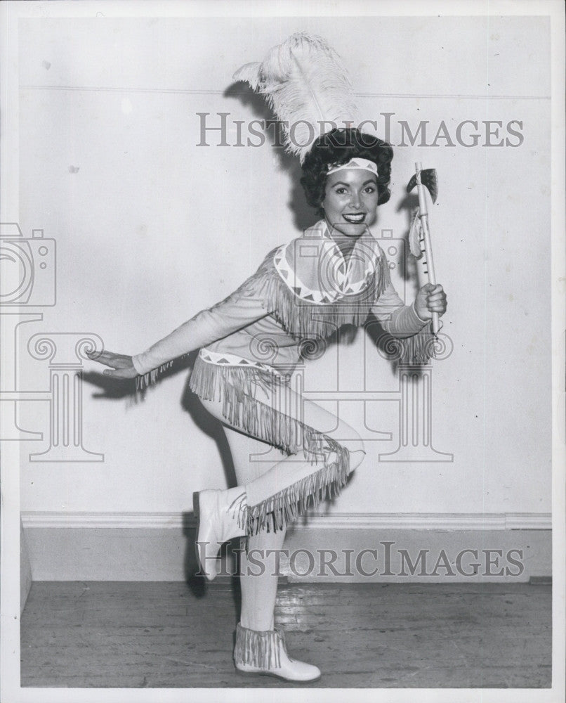 1961 Press Photo Actress Julene Brand &quot;Pink Cloud&quot; - Historic Images