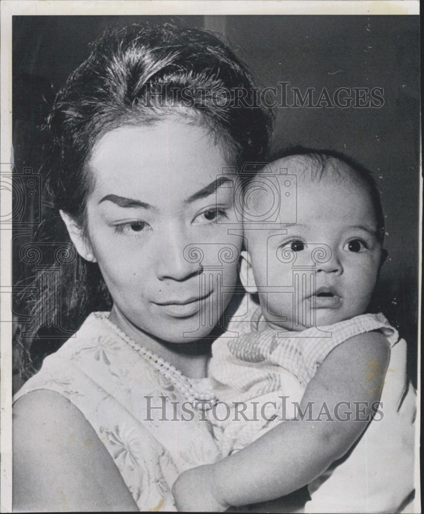 1963 Press Photo Dancer Marie Cui &amp; Infant Daughter - Historic Images