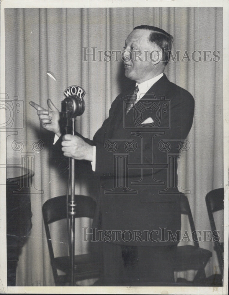 1935 Press Photo Maine Governor Louis J Brann Makes Speech - Historic Images