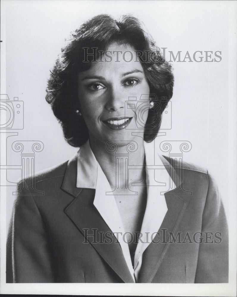 Press Photo Susan Brady, anchorwoman at Channel 7 in Boston - Historic Images