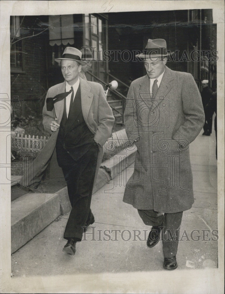 1951 Press Photo James Bridges &amp; bother John at inquest into wifes death - Historic Images