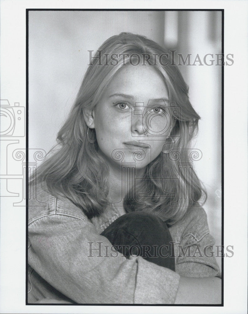 1997 Press Photo Actress Simone Marean - Historic Images