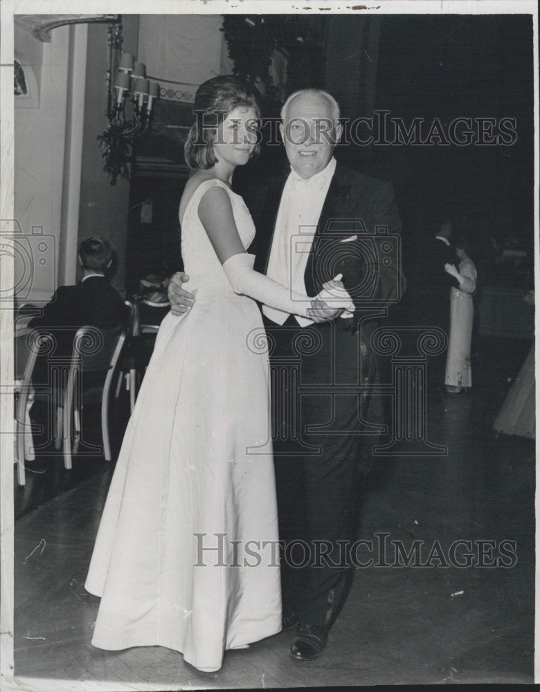 1964 Press Photo Dr Raymond Marcotte of N. H. &amp; daughter Gayle at Debutante ball - Historic Images