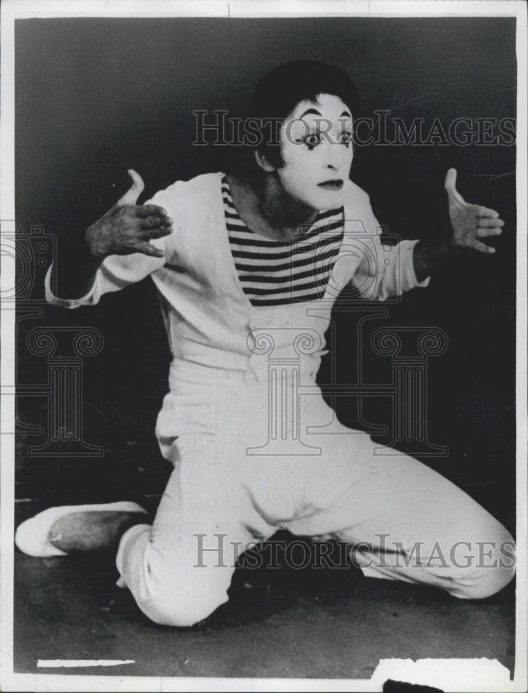 1967 Press Photo Pantomimist ,Marcel Marceau performs - Historic Images