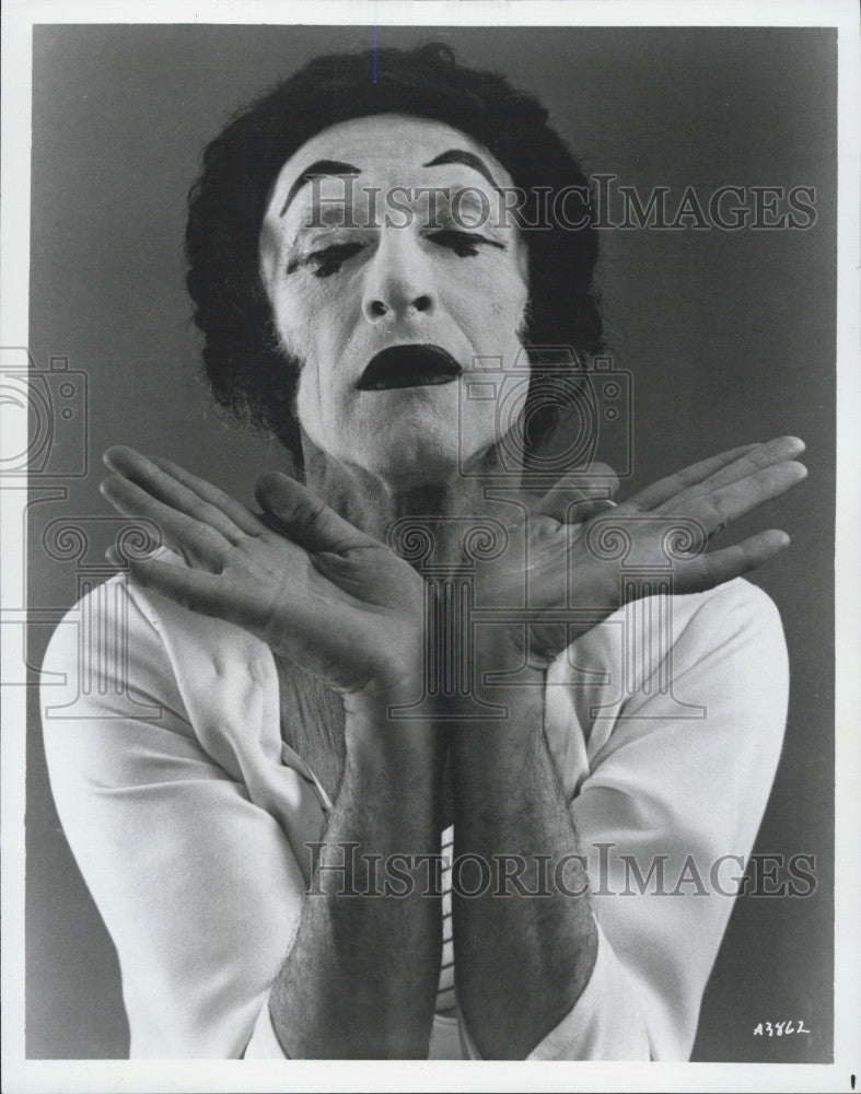 Press Photo Pantomimist, Marcel Marceau performs - Historic Images