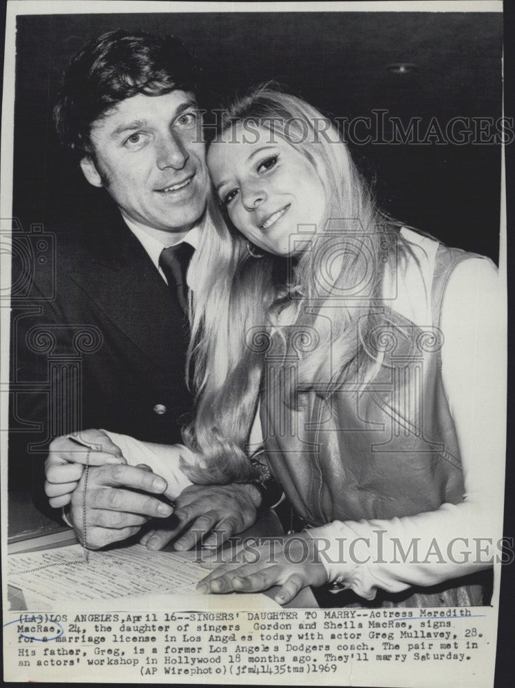 1969 Press Photo Actress Meredith Mac Rae to wed Actor Greg Mullavey - Historic Images