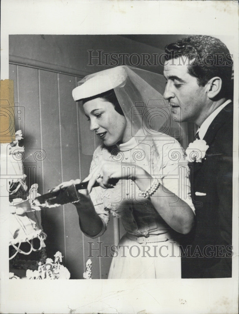 1956 Press Photo Hal March, Emcee of &quot;$64,000 Question&quot; &amp; bride Florence T Torme - Historic Images