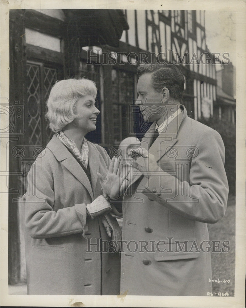 1961 Press Photo Actress Nadja Tiller and unknown man - Historic Images