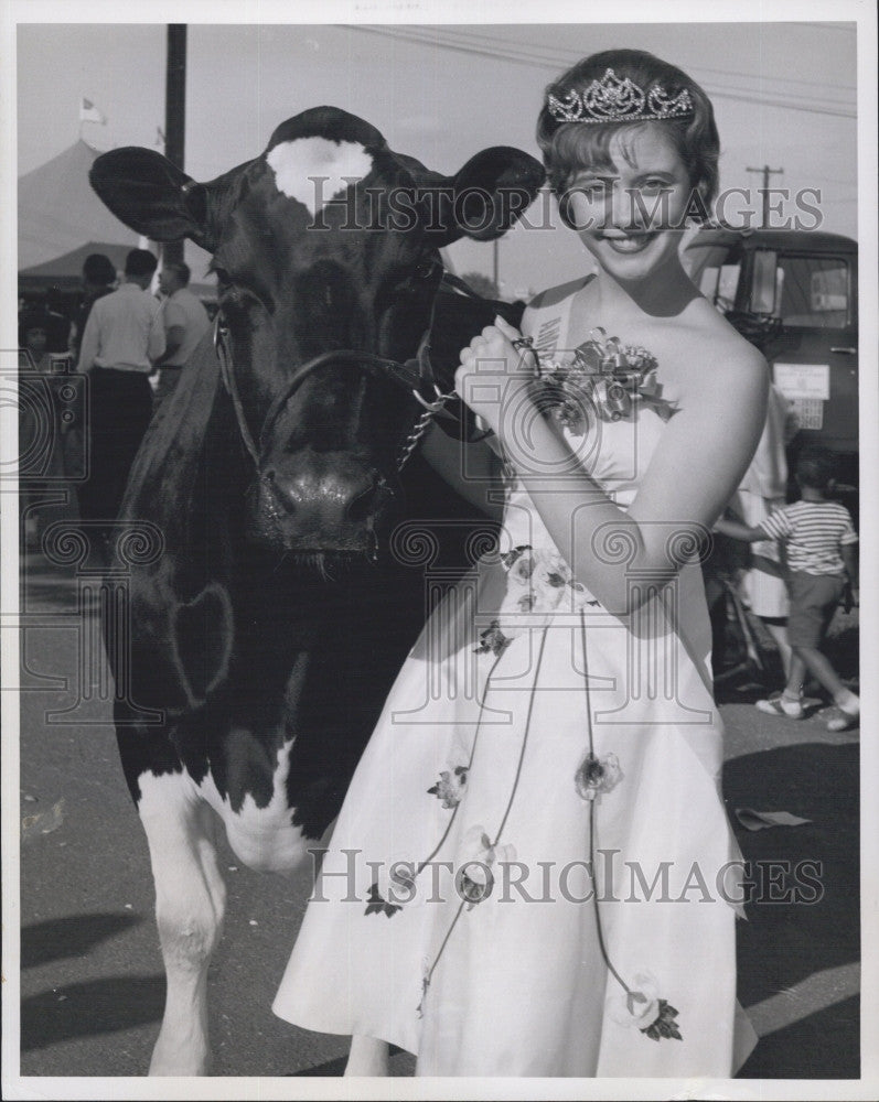 1962 Press Photo Sandra Lee Tibeau of Auburn, Wash. 1962 Dairy Princess - Historic Images