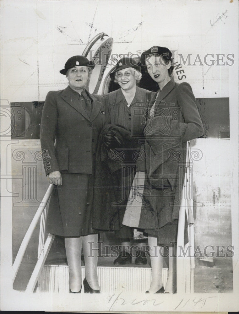 1948 Press Photo The Dowager Marchioness of Reading at Boston airport - Historic Images