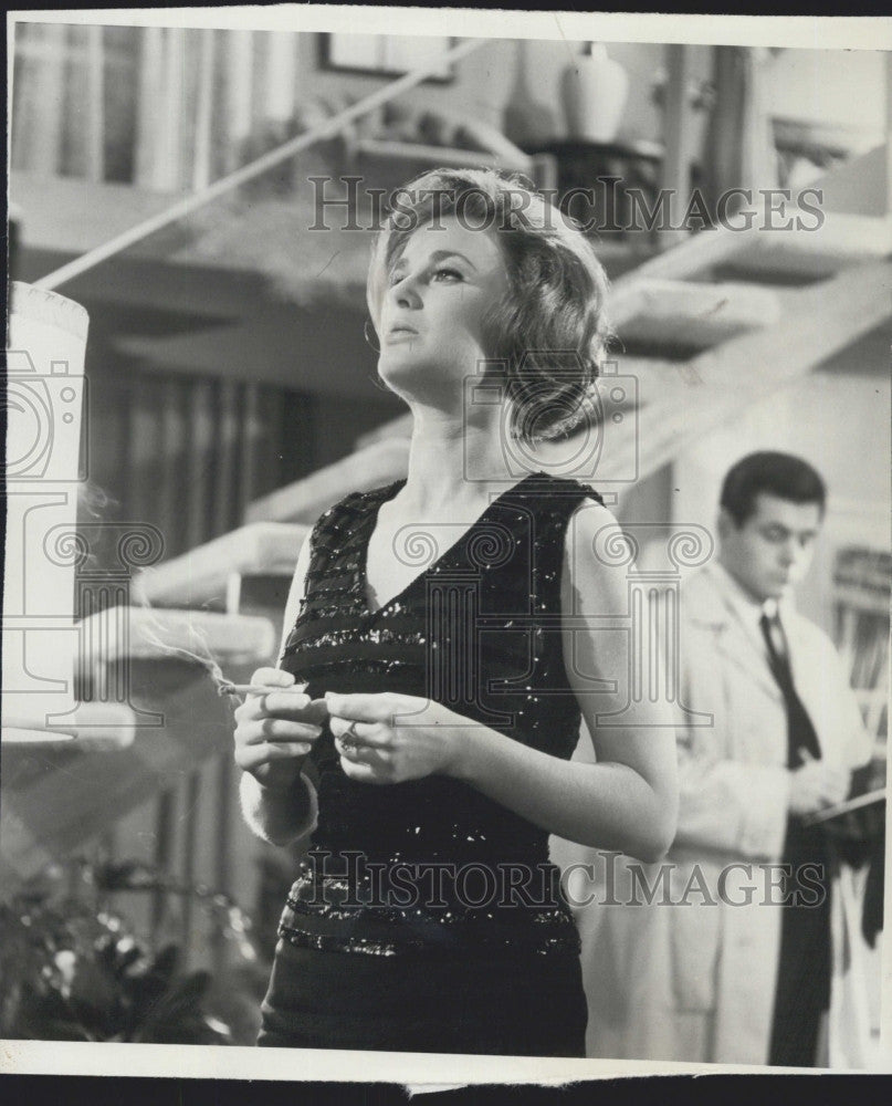 1966 Press Photo Actress Carol Rossen Stars in &quot;The Cliff Dwellers&quot; ABC Preview - Historic Images