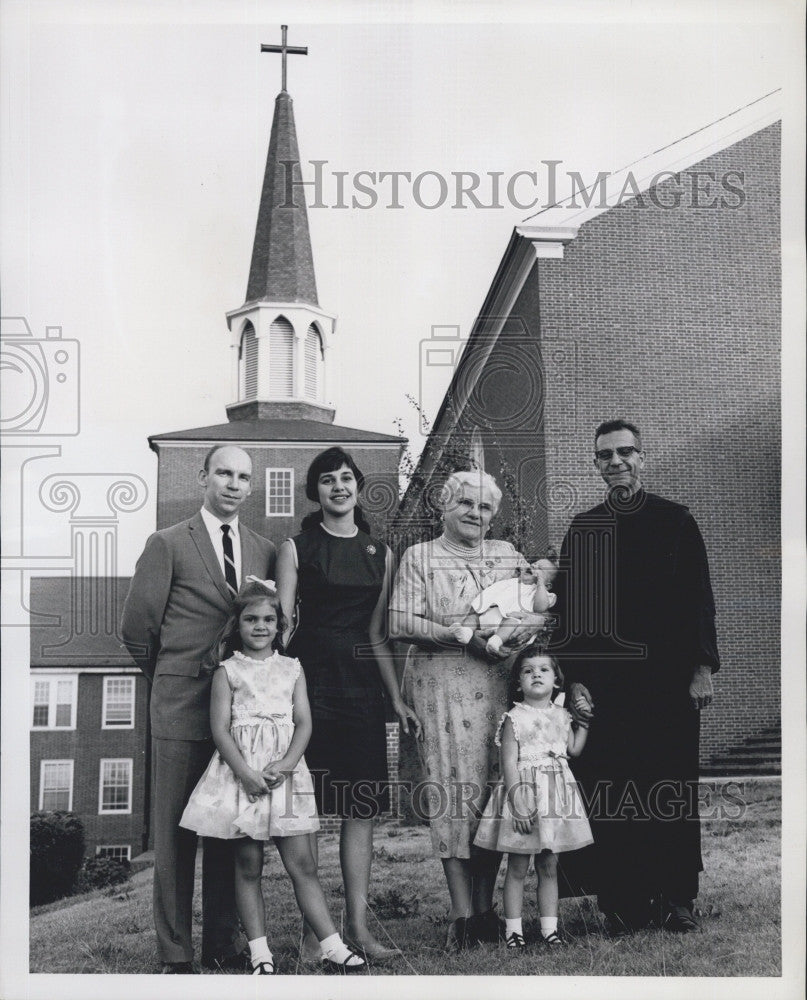 1965 Press Photo Proud Grandfather Frater Mark Dittami to Be Ordained Roman - Historic Images