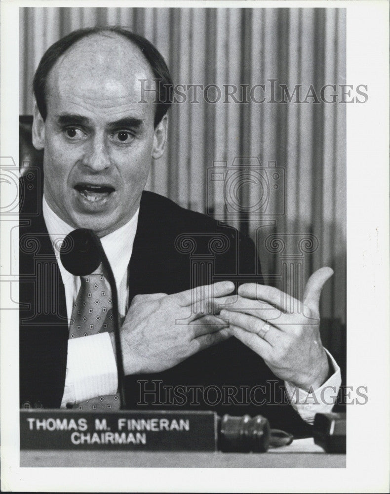 1991 Press Photo Chairman Thomas Finneran Outlines New State Budget - Historic Images