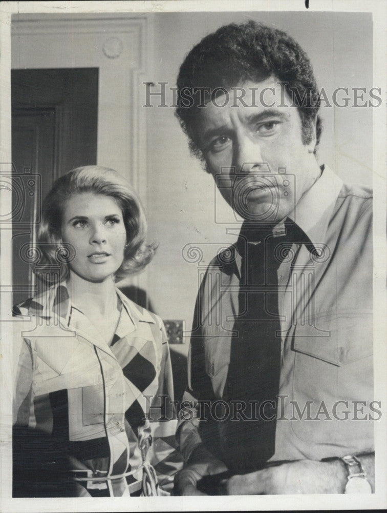 1971 Press Photo Barbara Anderson, Nico Minardos &quot;Ironside&quot; - Historic Images