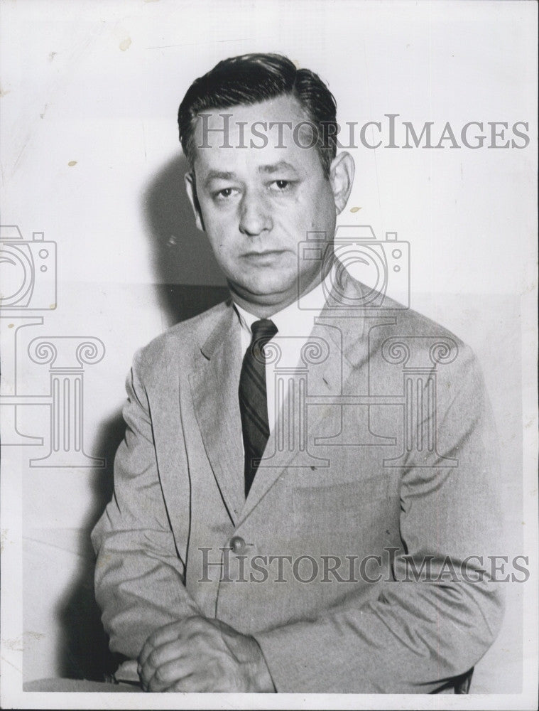 1962 Press Photo George R. Scheele, executive director Multiple Sclerosis - Historic Images