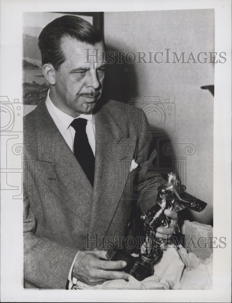 1950 Press Photo Edward Schellhorn after winning &quot;Spanish Oscar&quot; - Historic Images