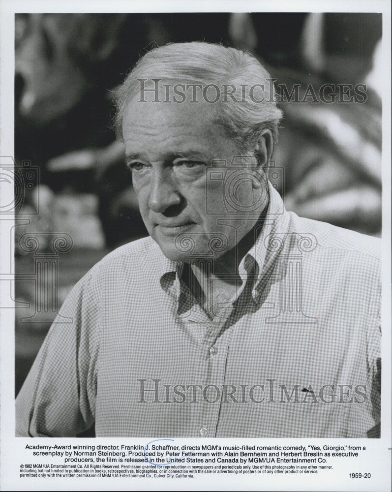 1982 Press Photo Director Franklin J. Schaffner on &quot;Yes, Giorgio&quot; Film Set - Historic Images