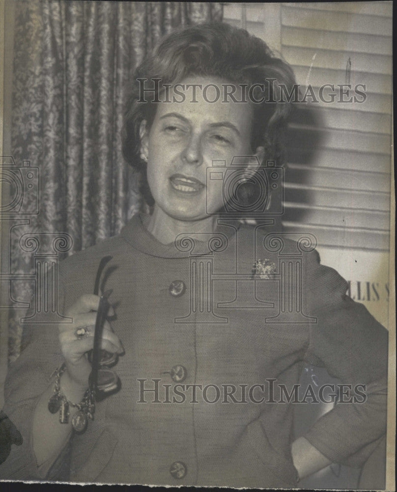 1967 Press Photo Politician Phyllis Schlafly - Historic Images