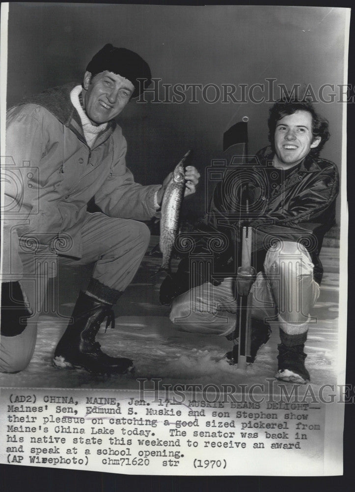 1970 Press Photo Sen. Edmund Muskie, son Stephen - Historic Images