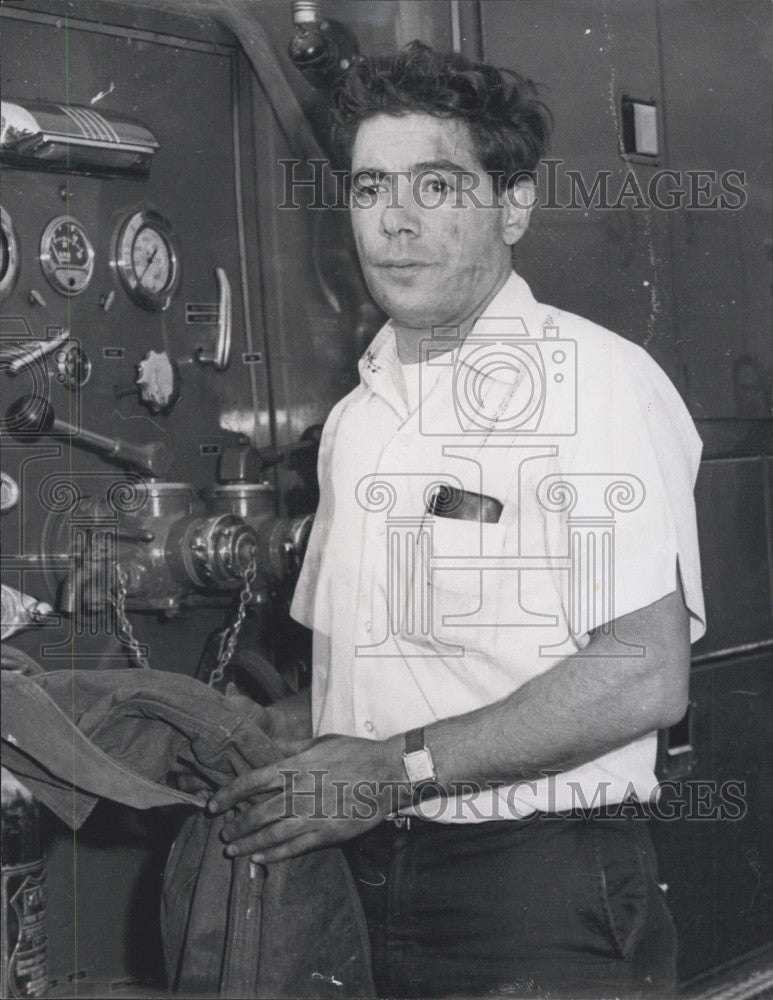 1966 Press Photo Boston Fire Fighter Lt. John Hoguerra - Historic Images