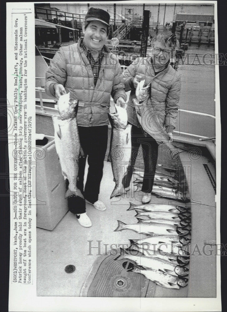 1974 Press Photo R.I. Governor Philip Noel &amp; Wis. Gov Pat Lucey fishing - Historic Images